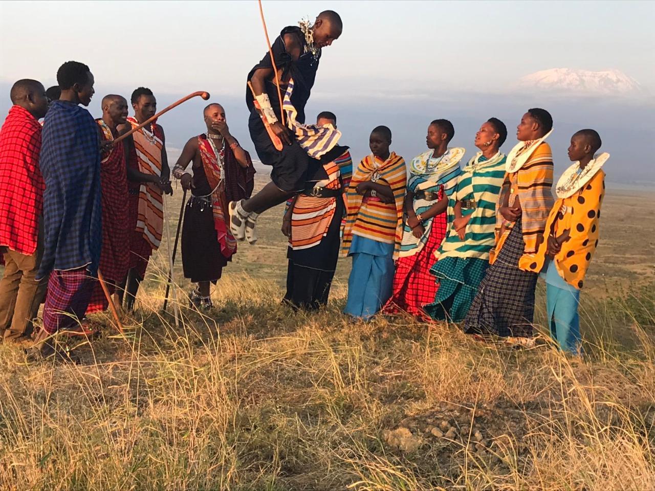 Osiligilai Maasai Lodge Sanya Juu Exteriör bild