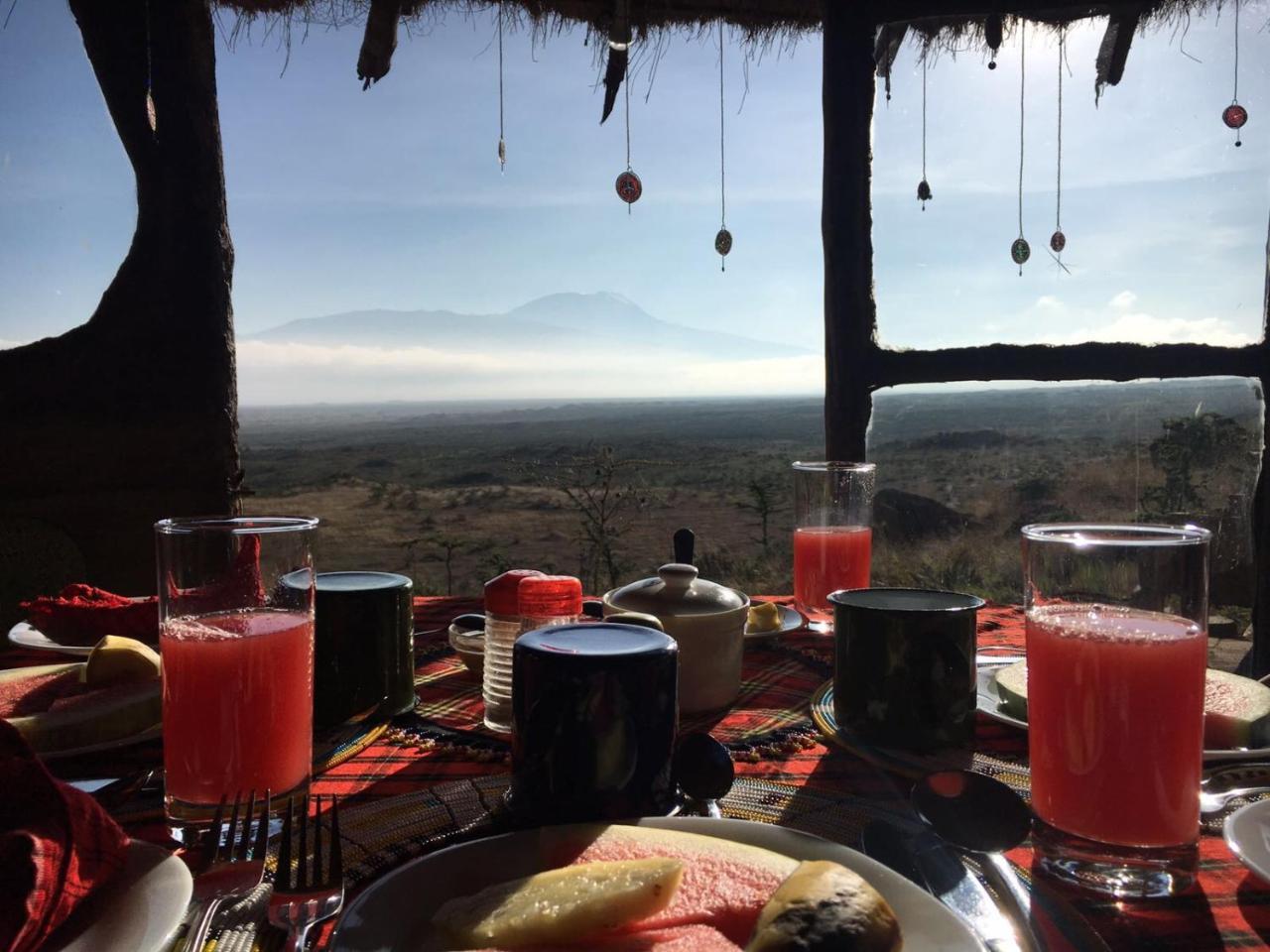 Osiligilai Maasai Lodge Sanya Juu Exteriör bild